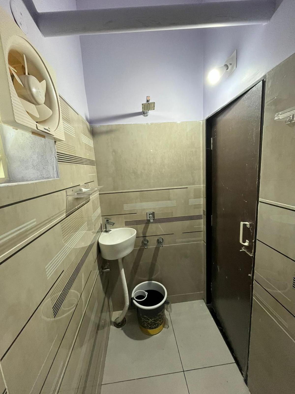 Sri Datta Kukkuteswara Nilayam Homestay *